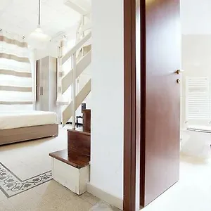 flavios-flat.it-romehotels.com/